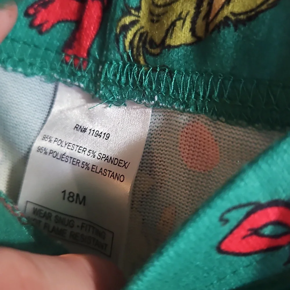 DR SEUSS THE GRINCH 4 PIECE YOUTH PJ SET: NEW WITH TAGS: SIZE 18 MTH